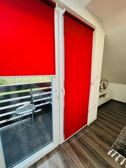 Apartments Paradise Licko Petrovo Selo Exterior photo
